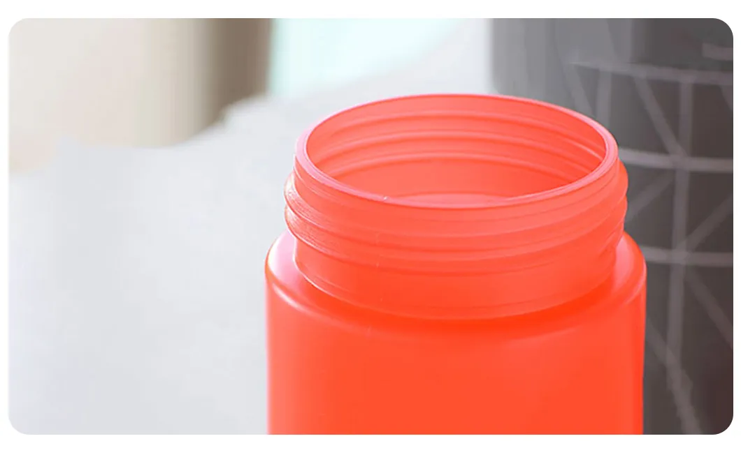 Soft Squeeze Sauce Dispenser