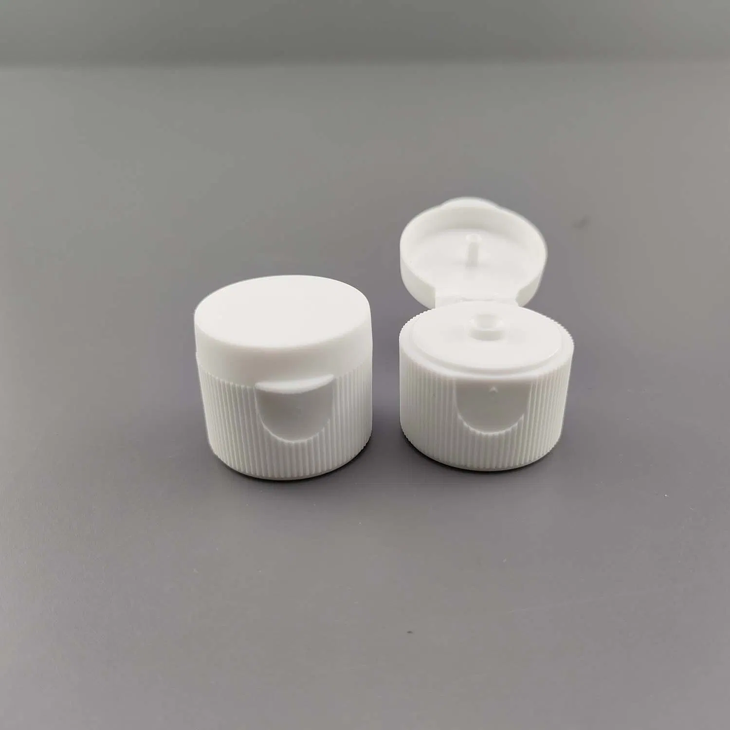 High Quality Plastic Lotion Flip Top Cap for Shampoo Cosmetic Bottle