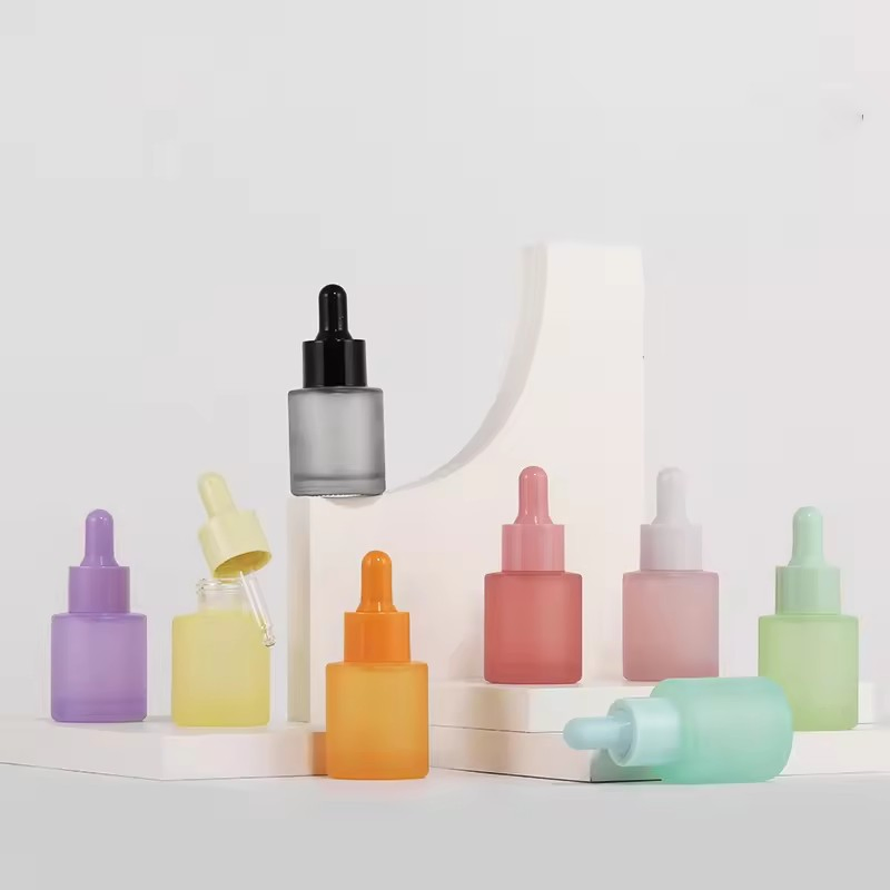 Fashion Hot Selling Macaron Color Transparent Frosted Glass Bottle Plastic Head Dropper Cosmetic Essential Oil Essence Bottle