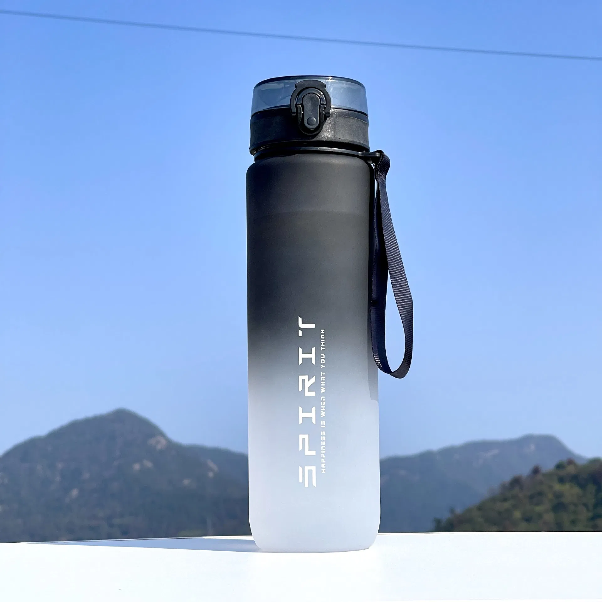 Customized Sports Leak Proof Colorful Plastic Cup Water Bottle with Filter Portable Rope Outdoor Travel Gym Fitness Jugs 1000ml