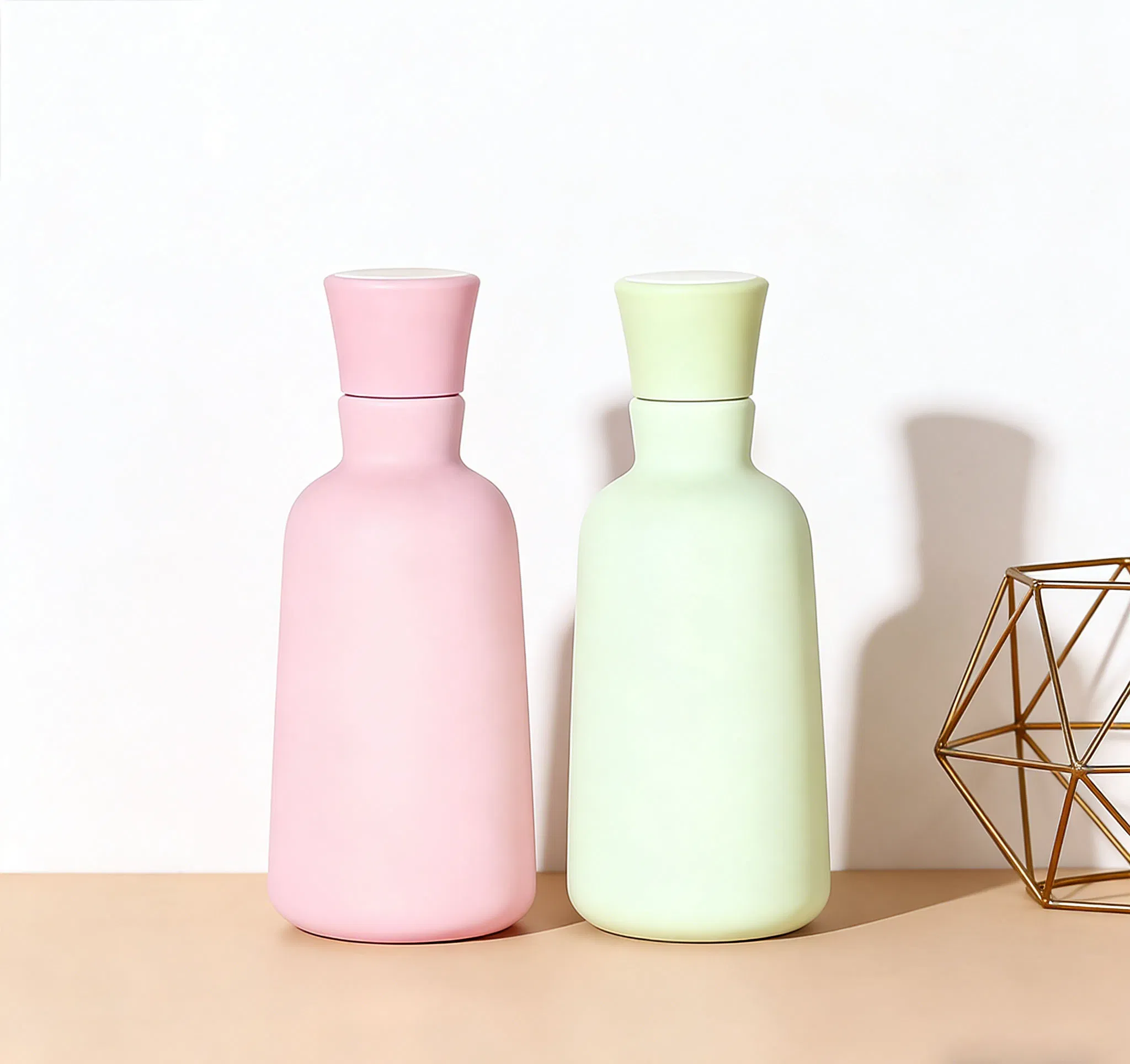 Factory Price 300ml Packaging Travel Plastic Flip-Top Cap Leakproof Frosted Pet Cosmetic Bottle