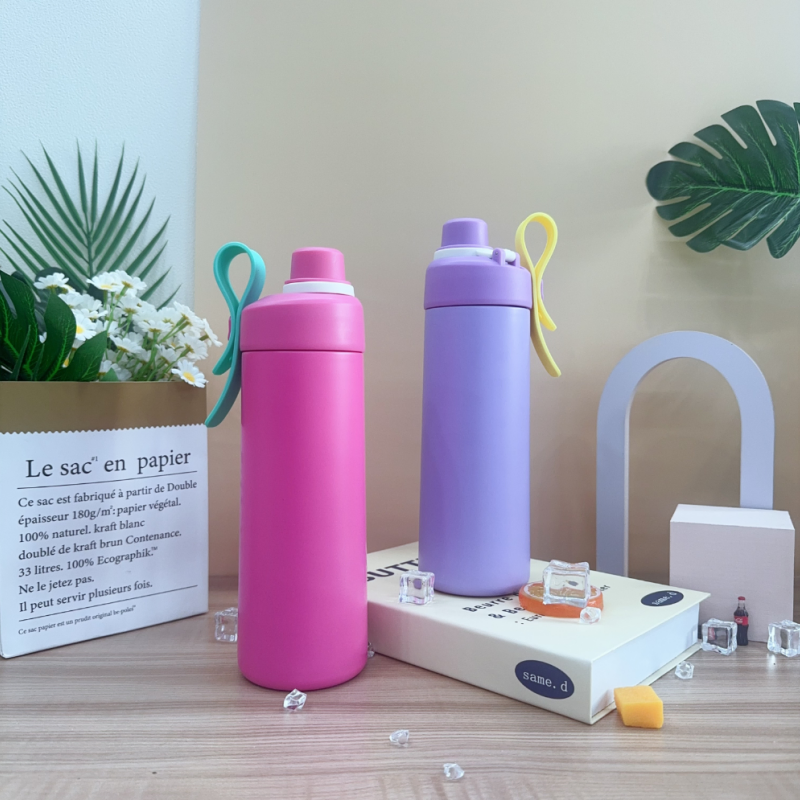 Punch Resistant Plastic Water Bottle with Custom Brand Logo Printing