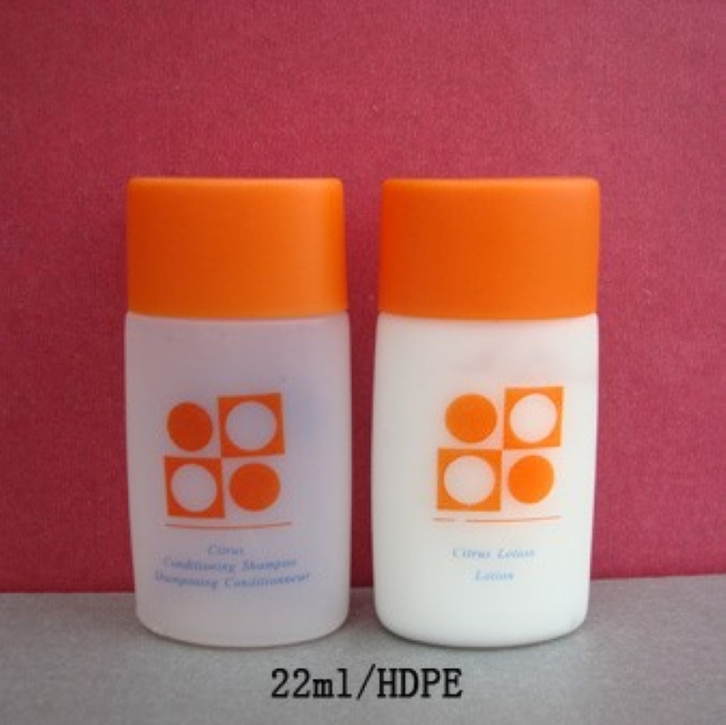 Shampoo in Pet Bottle 32 for Hotel Room Using