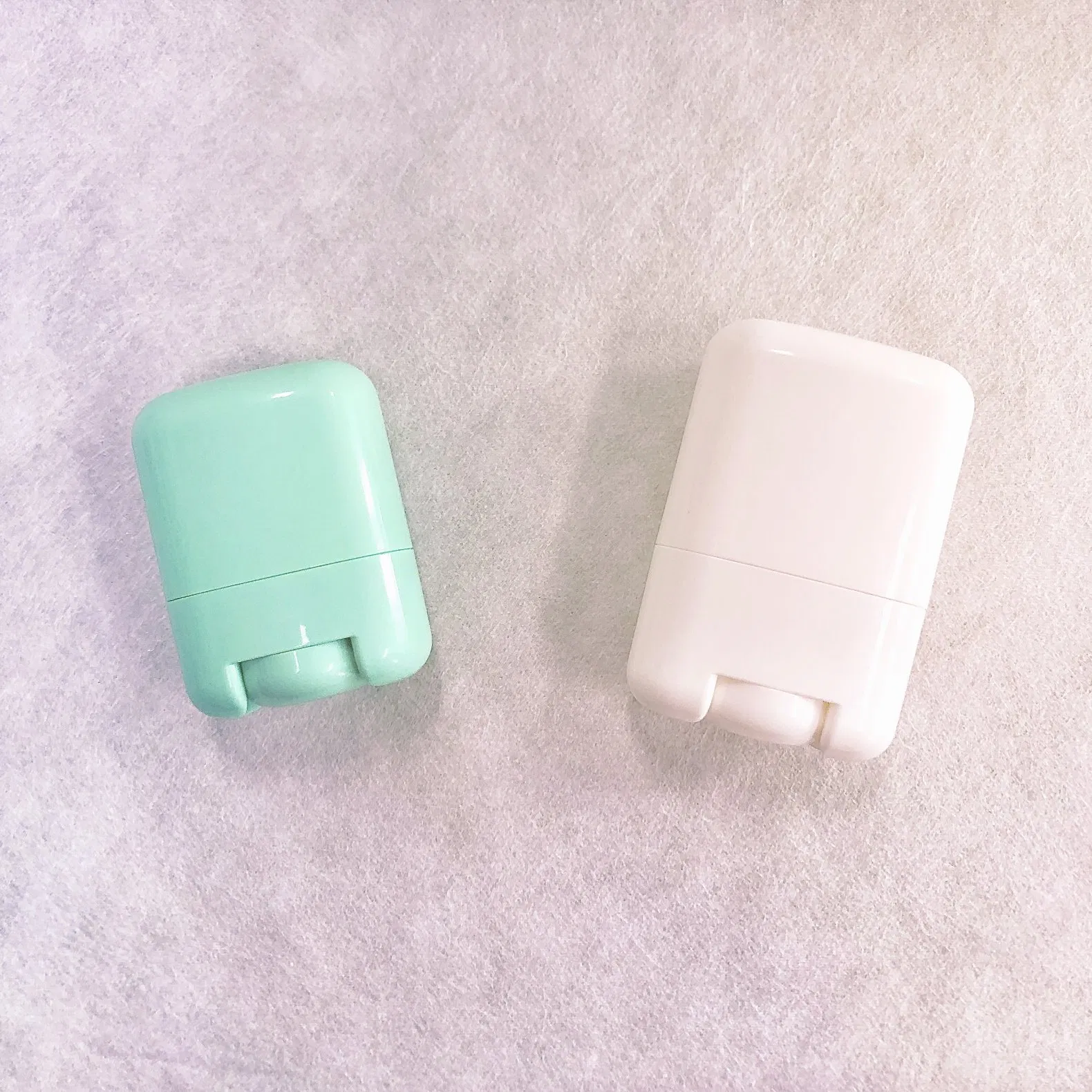 Travel-Friendly Empty Plastic Deodorant Bottle for Easy Refills