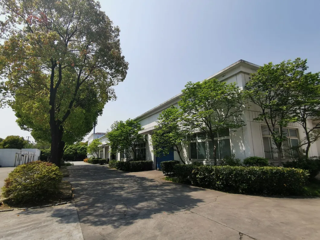 1kg Plastic Bottle Honey