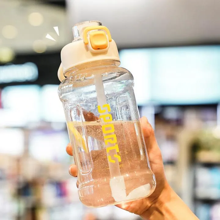 Water Bottle Detail 3