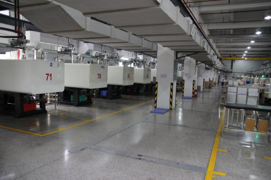 83mm 26g Pet Wide Mouth Preform for Cosmetic Jar Food Jar Bottle Packaging and Plastic Container China Bottle