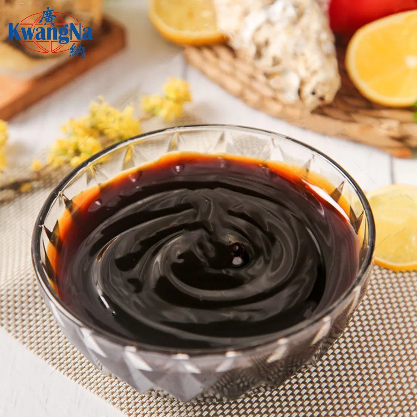 Similar to Lee Kum Kee Flavor Oyster Sauce with Good Quality in Big PE Jar (plastic bottle) / Wholesale Oyster Sauce