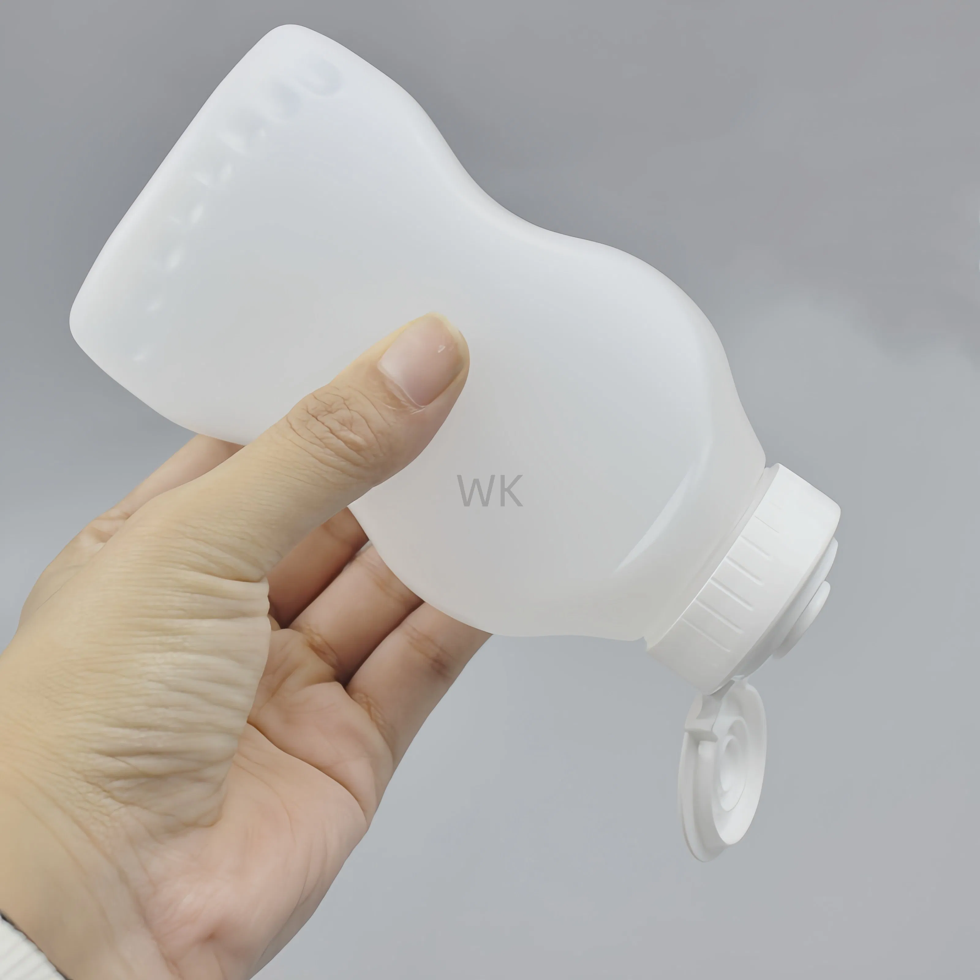 HDPE Sauce Bottle Plastic Squeeze Bottle for Ketchup