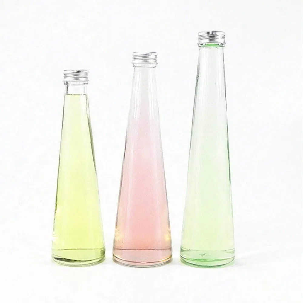 Clear Beverage Plastic Juice Bottle, Reusable Drink Containers Portable Water Bottle for Juice, Smoothies, Milk, Pyramid Shape