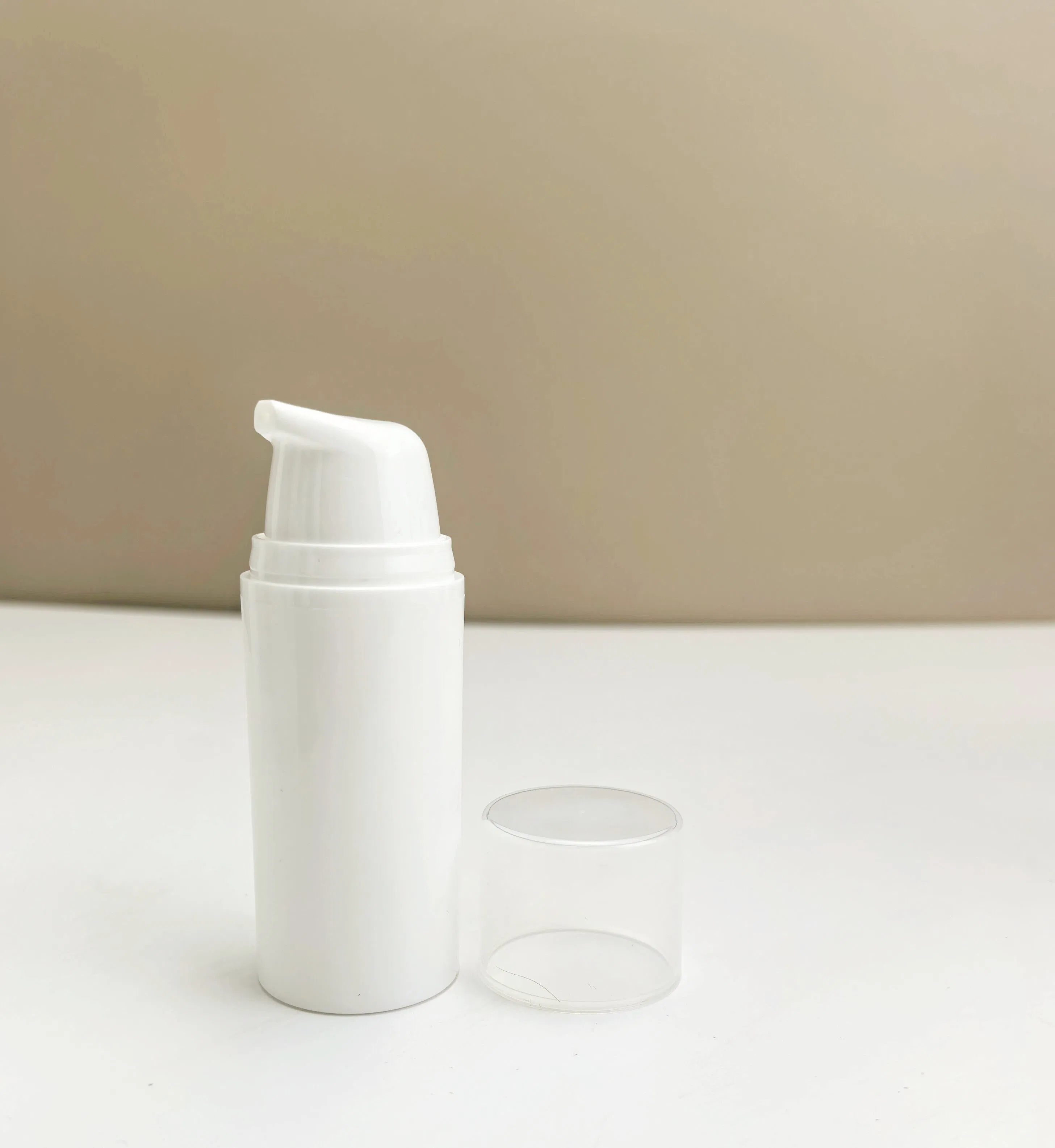 15ml 30ml 50ml Cosmetic Facial Skin Care Serum Cleanser Lotion PP Plastic Airless Bottle with Pump