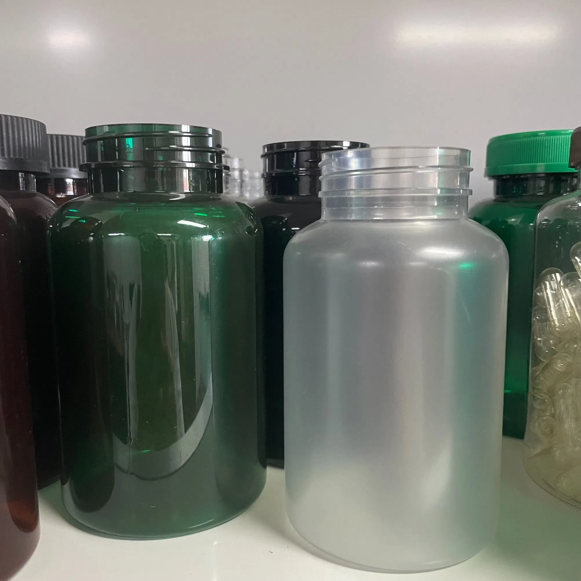 Plastic Pill Bottles 300ml HDPE/Pet Pharmaceutical Capsule Pill Bottle Medicine Vitamin Supplement Bottle Container