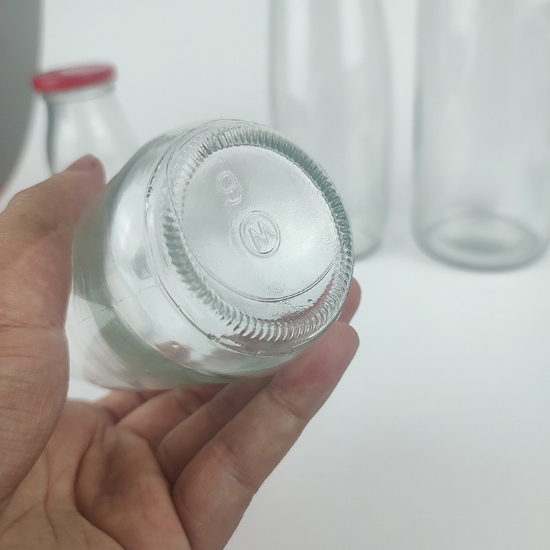 Transparent Glass Bottle for Milk Beverage