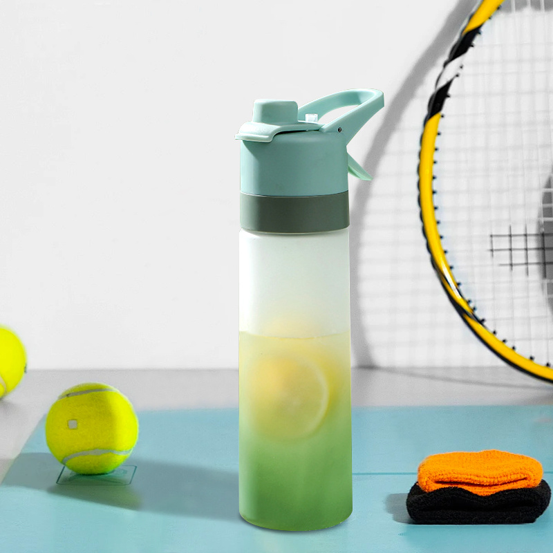 Personalized Kids' Plastic Water Bottle, Cute Cartoon Design BPA-Free with Gradient Effect, 500ml Portable Size for Travel