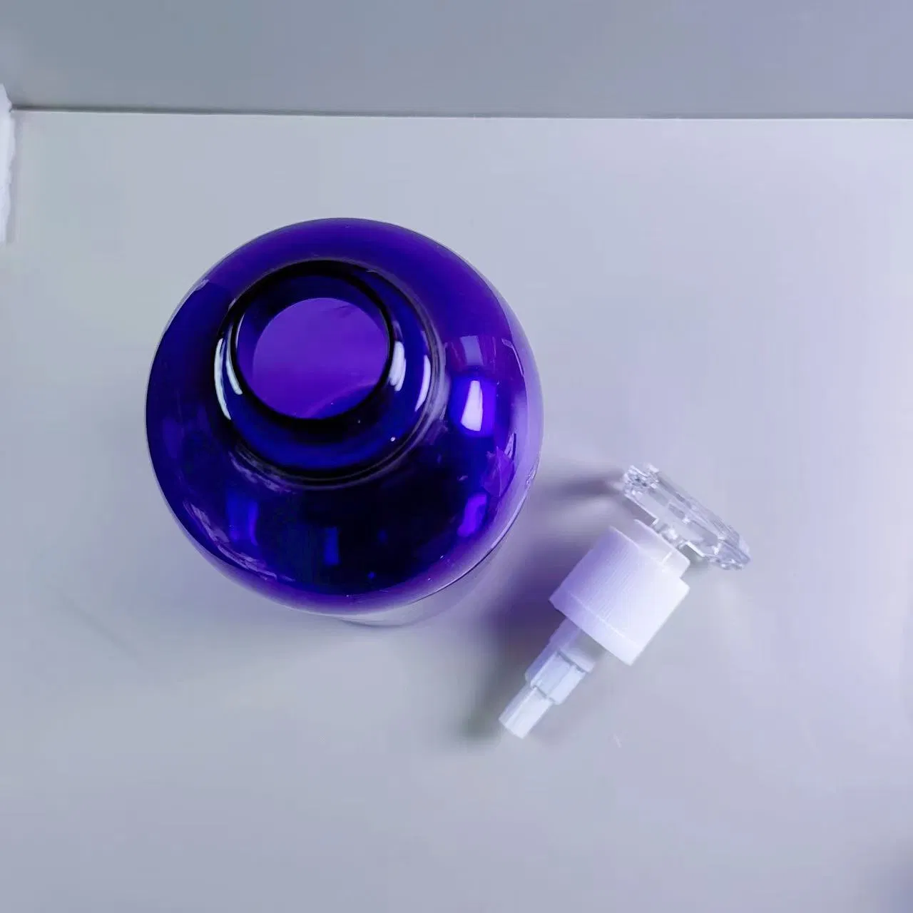 Travel-Size Plastic Bottles (100ml) - Leak-Proof Plastic Bottles Ideal for Cosmetics &amp; Toiletries