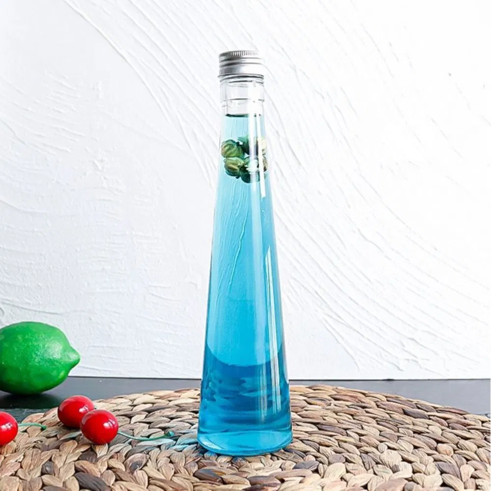 Clear Beverage Plastic Juice Bottle, Reusable Drink Containers Portable Water Bottle for Juice, Smoothies, Milk, Pyramid Shape