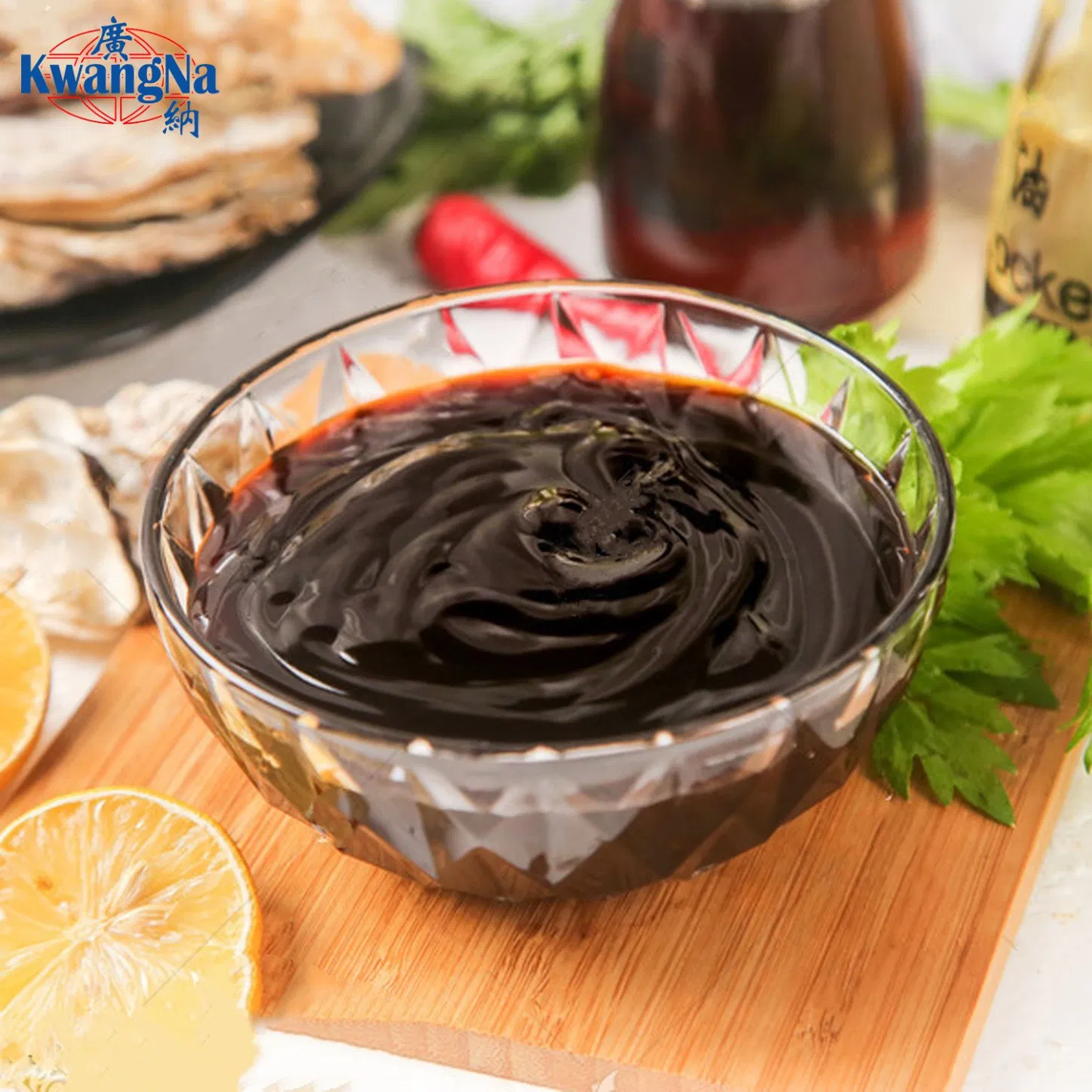 Similar to Lee Kum Kee Flavor Oyster Sauce with Good Quality in Big PE Jar (plastic bottle) for Peru Market