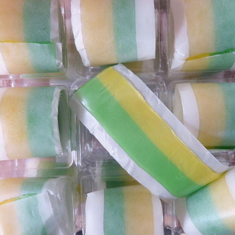 Fruit Roll Rainbow Roll Juice Roll with Vitamins C Hard Texture Fruity Flavor Fudge