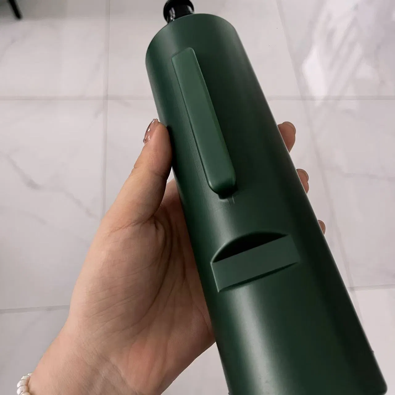 Portable Travel-Size Shampoo Plastic Bottle! Compact Size Saves Space, This Plastic Bottle Fits Easily Into Luggage