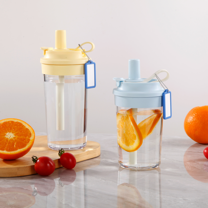 Punch Resistant Plastic Water Bottle with Custom Brand Logo Printing