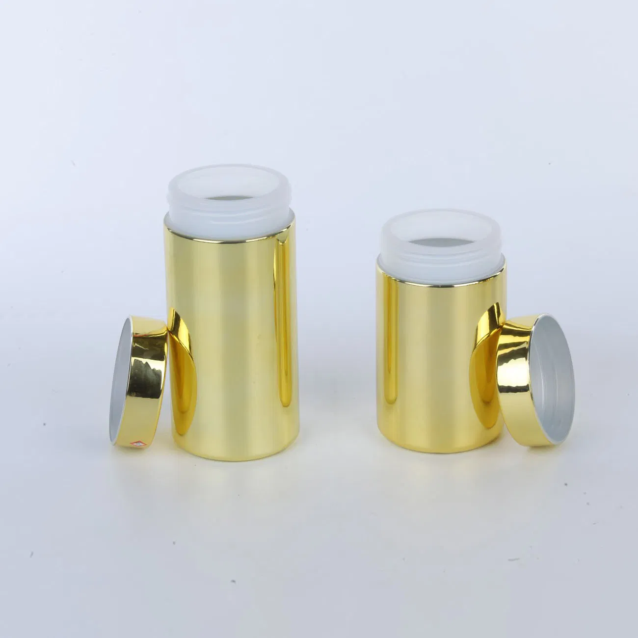 Gold Refill Packaging Containers with Empty Plastic Bottles
