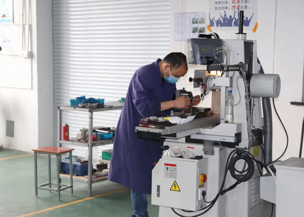 Plastic Cosmetic Airless Bottle