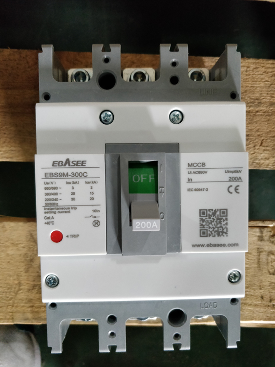 AC 500V 800V Mccb 100a 3p 400 Amp 630a 3 Phase Circuit Breaker