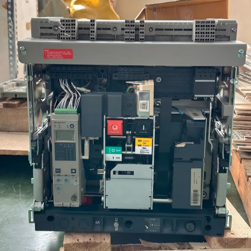 Air Circuit Breaker Side View