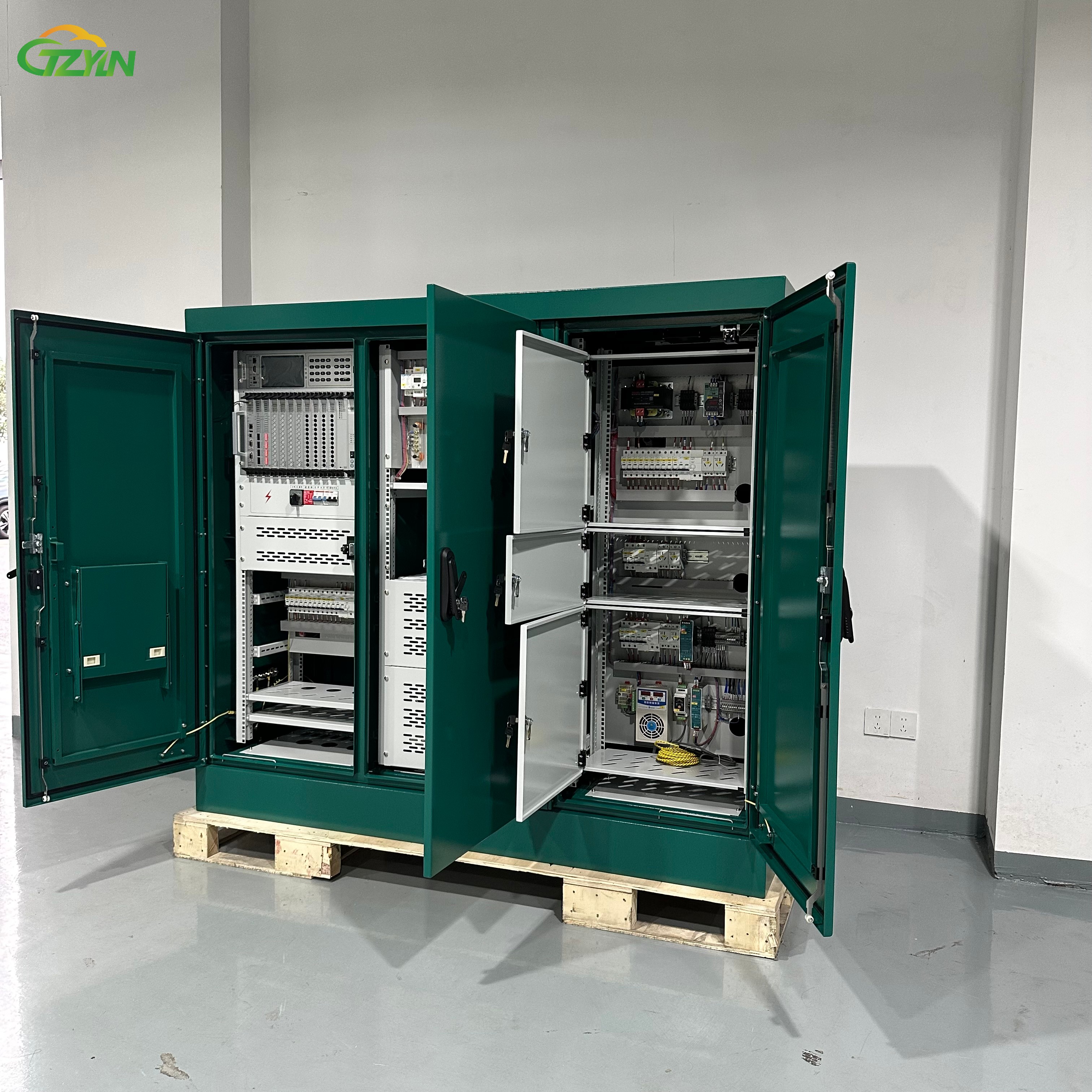 HLD Steel Traffic Light Control Cabinets Power Distribution Electrical Panel Box with Circuit Breaker for Motor
