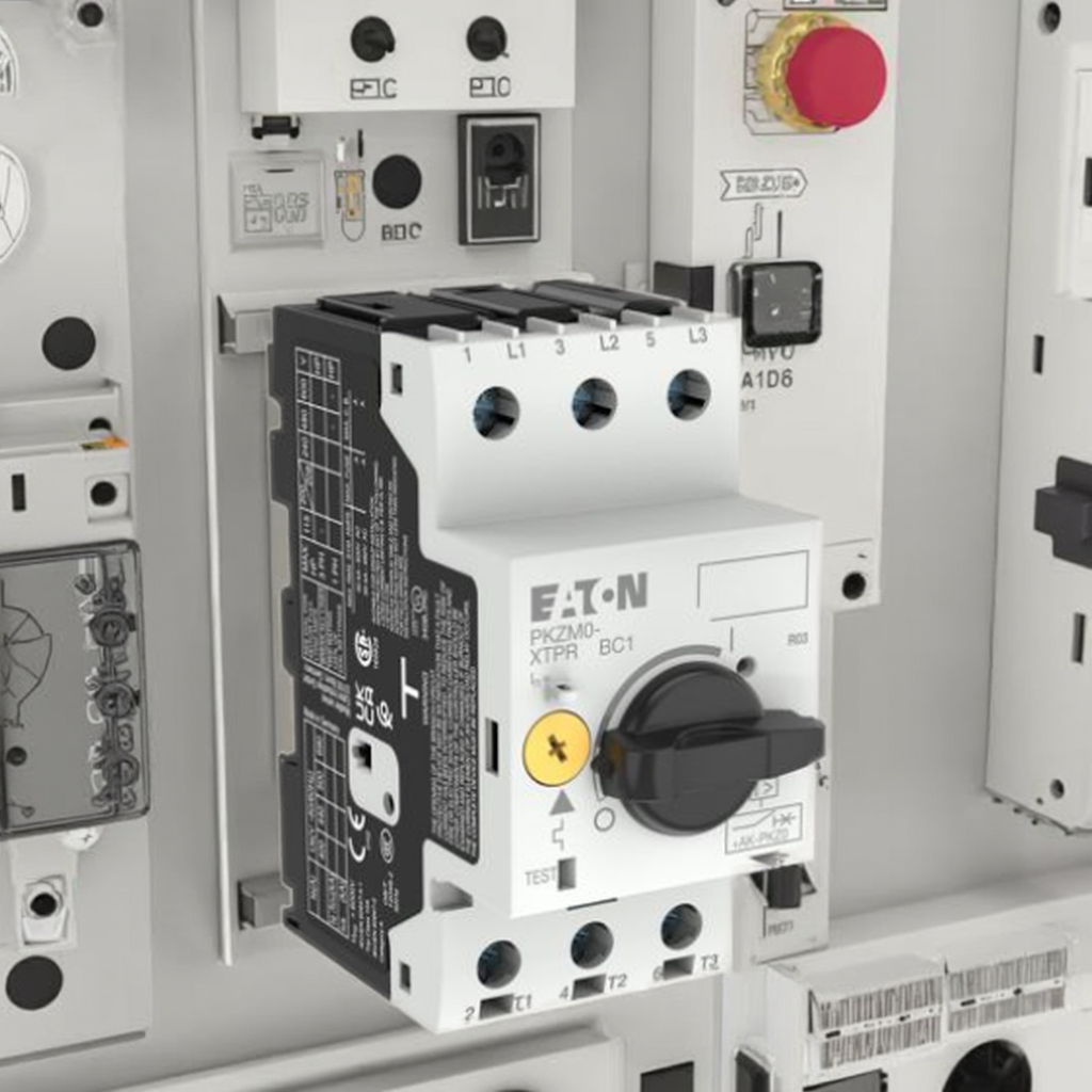 EATON High Performance Air Circuit Breakers With Advanced Safety Features For Industrial Applications