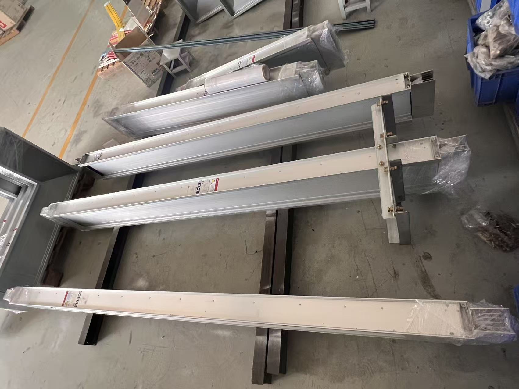 Busbar System | Copper Low Voltage Busbar Trunking Modular Design High Current Capacity Easy Installation Safe Power