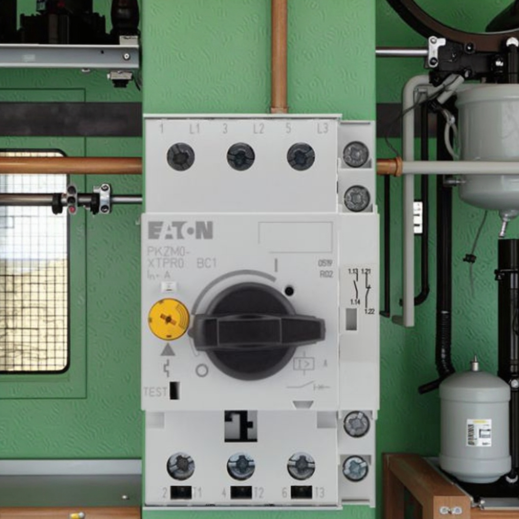 EATON High Performance Air Circuit Breakers With Advanced Safety Features For Industrial Applications