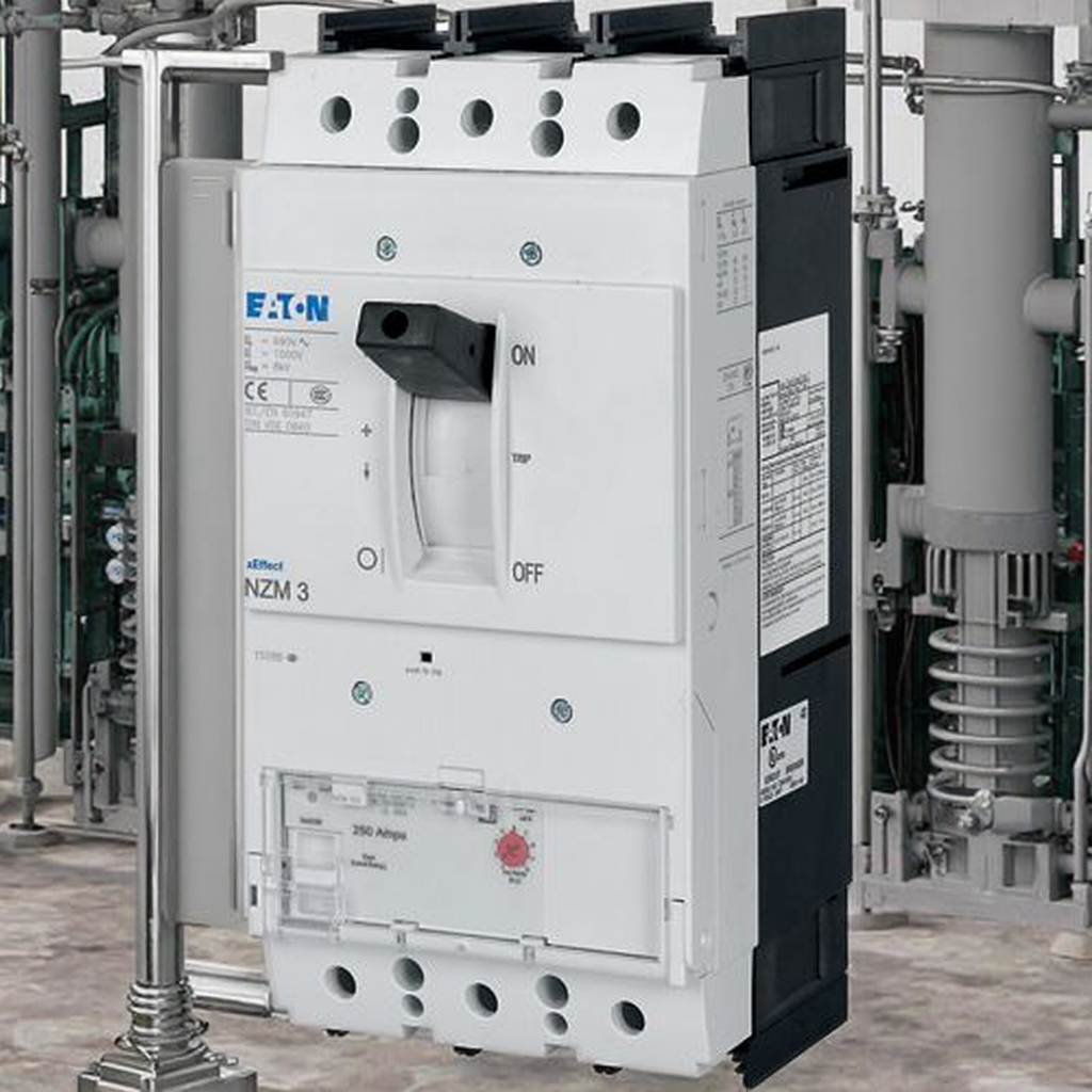 EATON NZM Series Molded Case Circuit Breaker. Circuit-breaker, 3p, 600A,NZMN3-AE600-NA,UL489 Certification