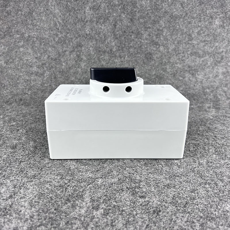 4P 32A Industrial CE Certified Waterproof DC Grey Outdoor IP66 Isolator Switch PV Isolating 1000V DC Changeover 12-Month