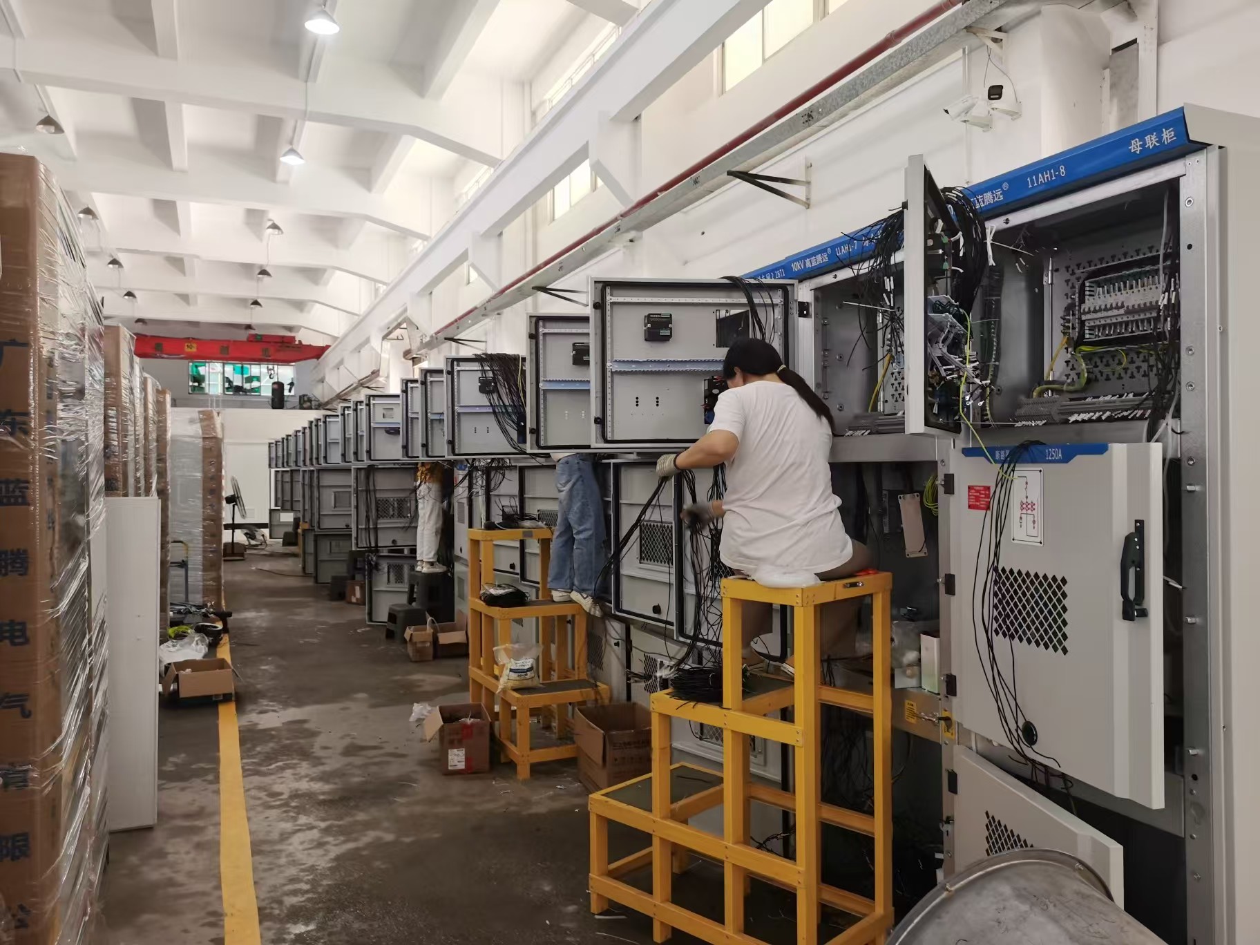 2025 New GT Hight Quality Power Cables Busbar Machine Busbar Trunking System Dense Busbar Duct