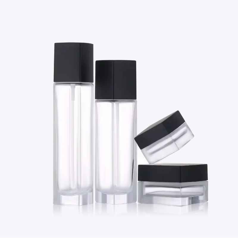 High Quality Glass Cosmetic Spray Bottles Black 100ml 120ml Beauty Glass Packaging for Lotion Cream