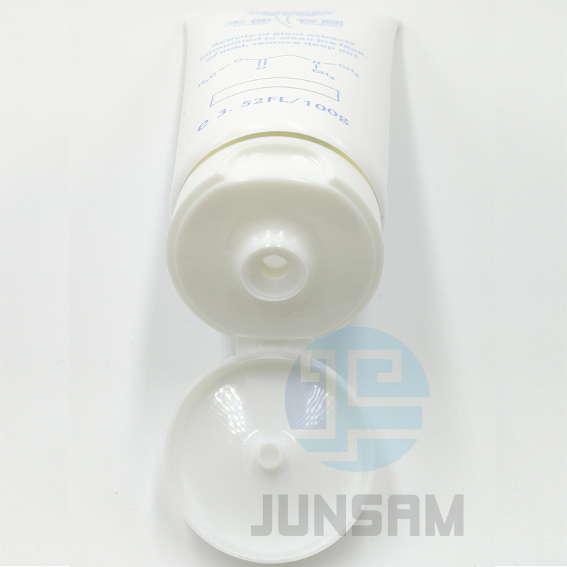 HDPE White Color Soft Touch Travel Size Packaging with a Flip Cap in Stock