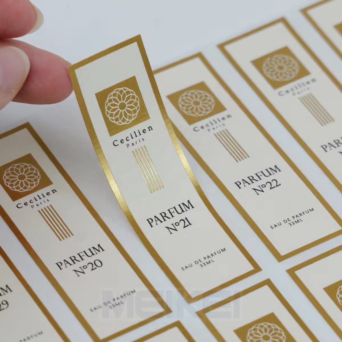 Custom High-End 3D Embossed Gold Foil Perfume Label Sticker For Cosmetic Packaging