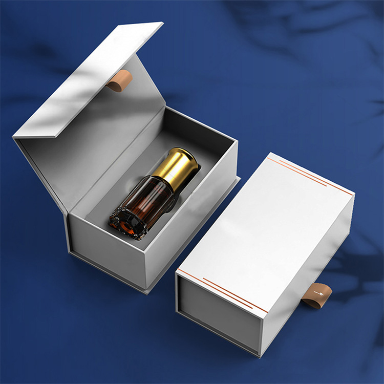Custom Logo Cosmetic Luxury Perfume Essential Oil Packaging Paper Cardboard Magnetic Gift Box