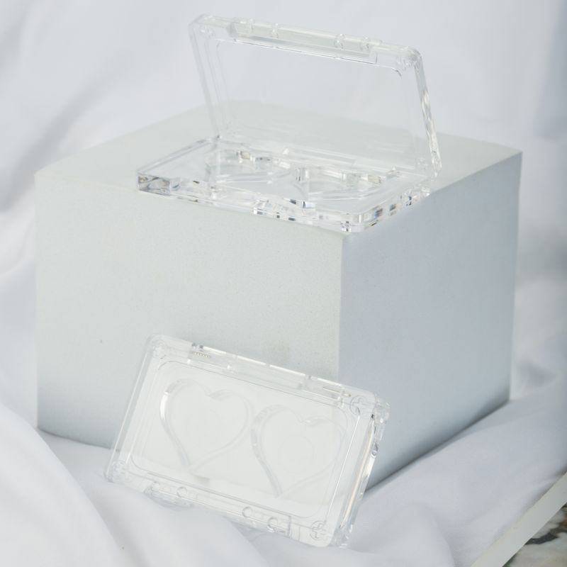 Chic Clear Heart Eyeshadow Packaging for Blush and Makeup