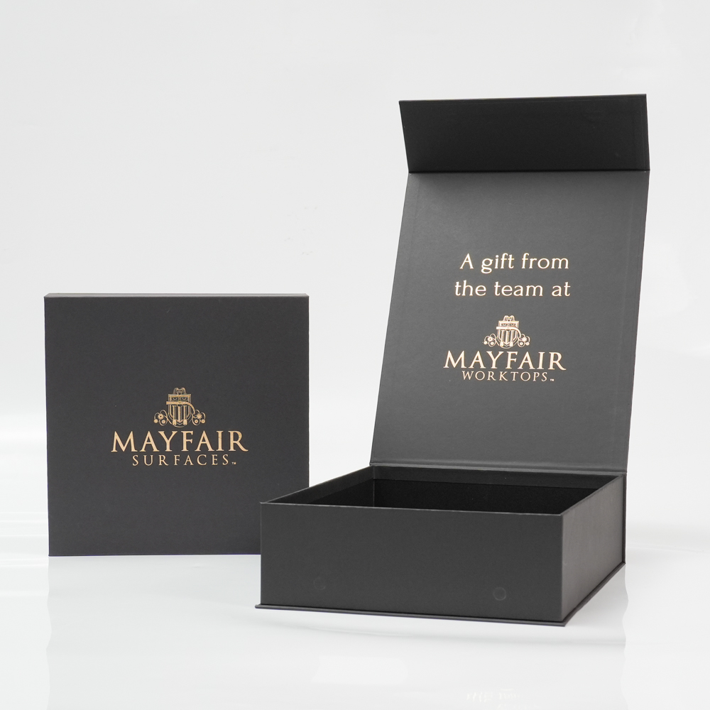 Sturdy corner assembly folding paper gift box
