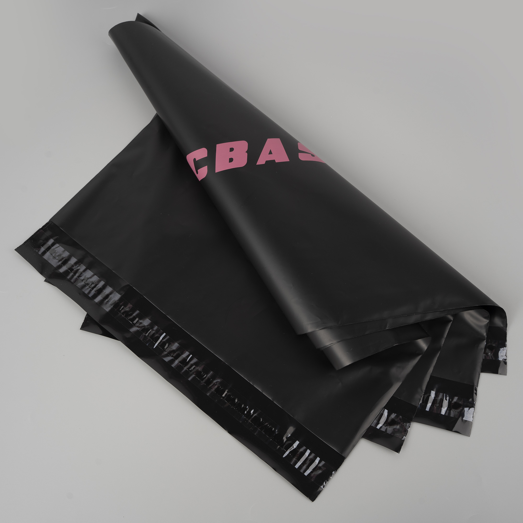 Manufacturer Biodegradable Frosted Poly Mailer Compostable Polymailer Shipping Bag Mailing Matte Courier Bag For Clothes