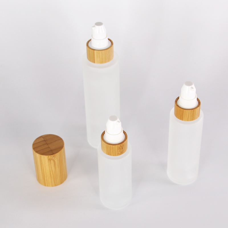 Oem Environmentally Cosmetic Packaging Sets 30ml 50ml 80ml Bamboo Glass Spray Pump Bottle Dropper Oil Lotion Glass Bottles