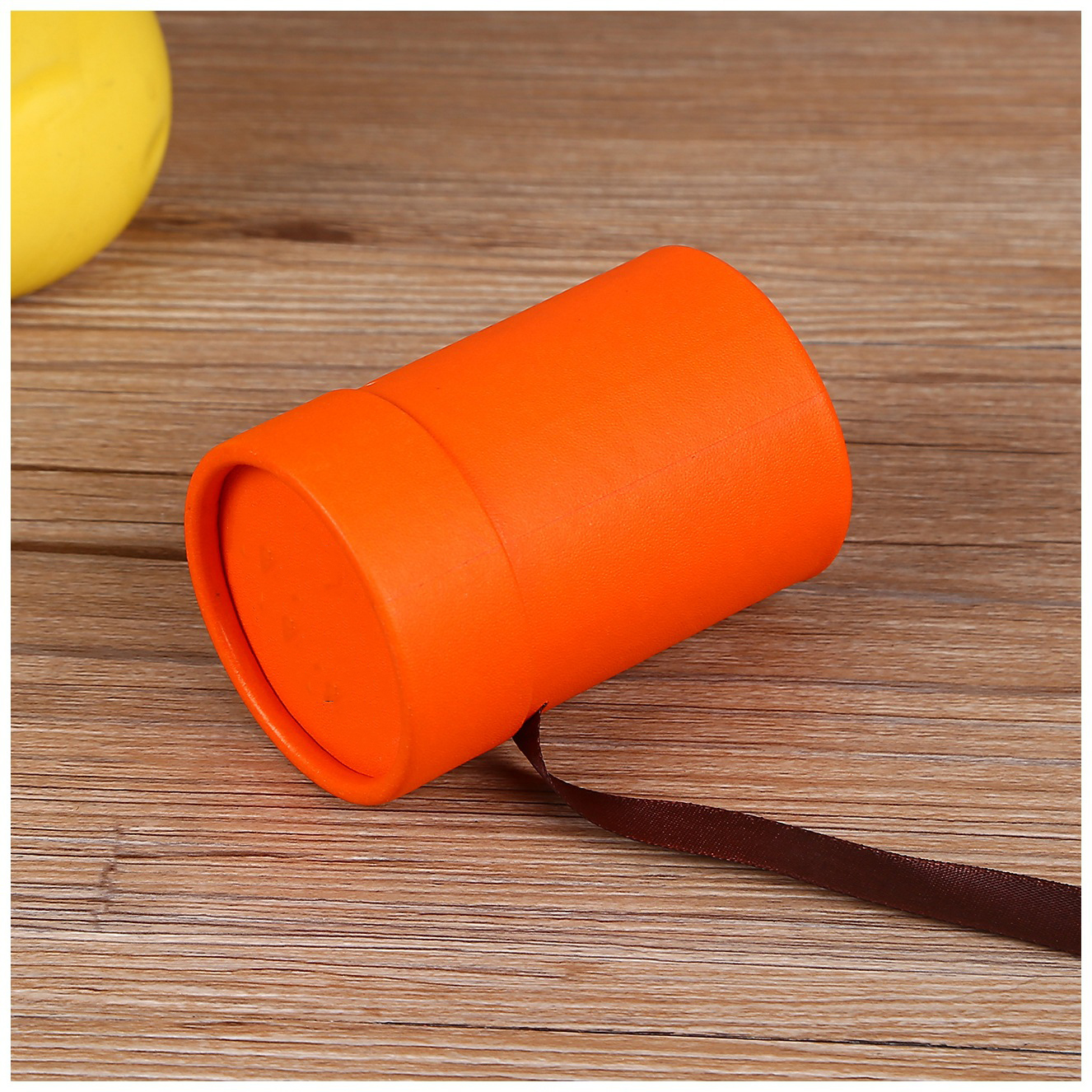 Wholesale Biodegradable Small Paper Tube Packaging T Shirt Bottle Packaging for Jewelry