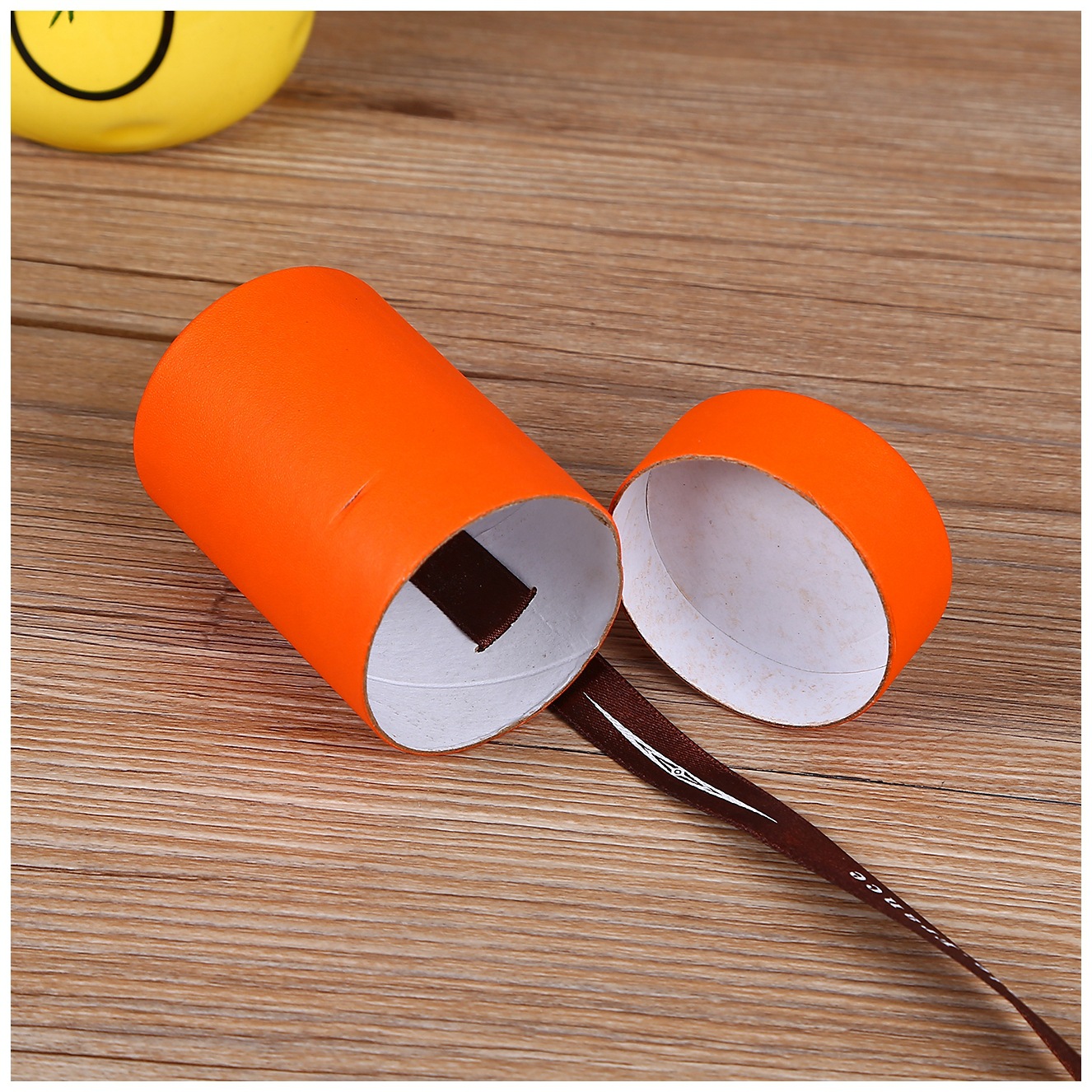 Wholesale Biodegradable Small Paper Tube Packaging T Shirt Bottle Packaging for Jewelry