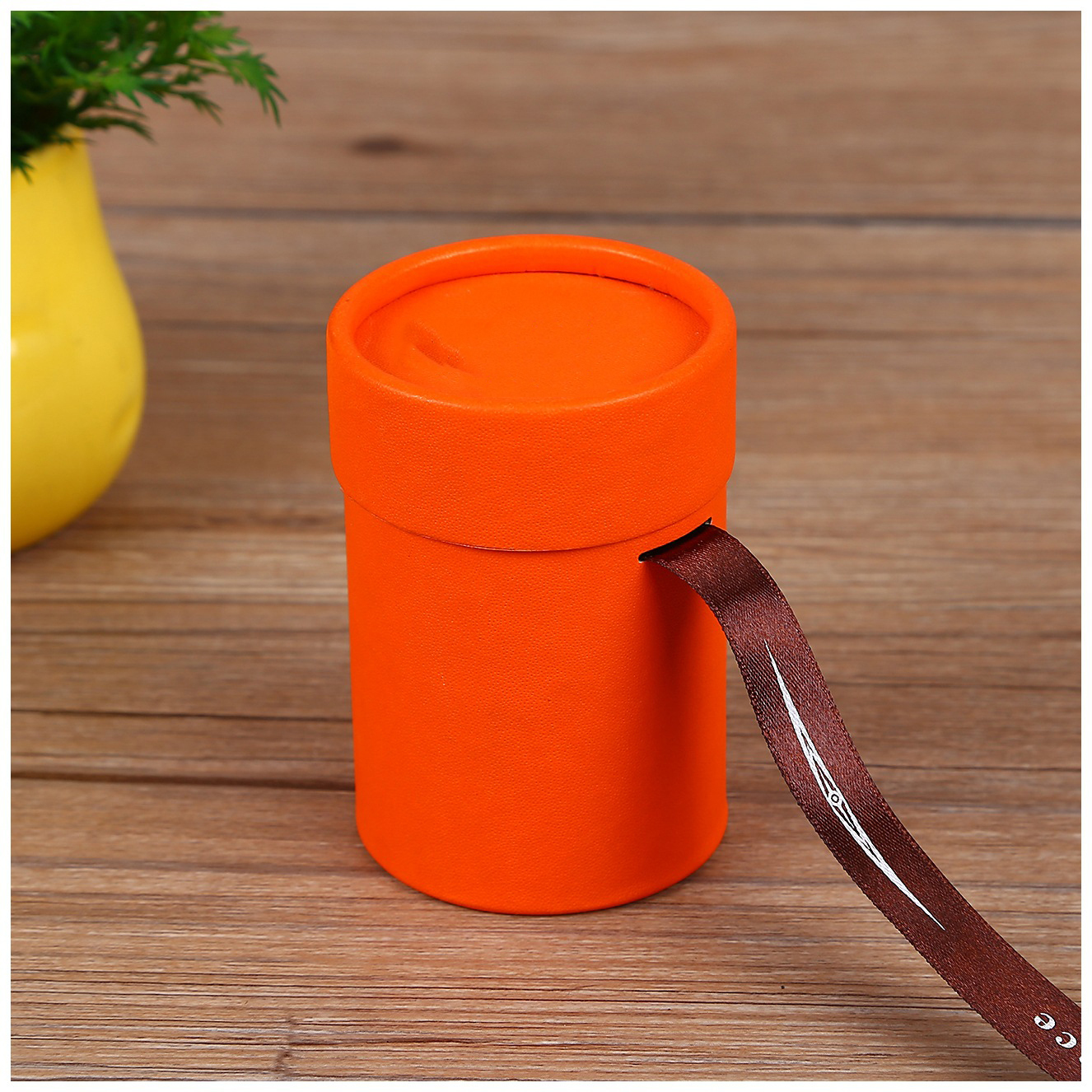 Wholesale Biodegradable Small Paper Tube Packaging T Shirt Bottle Packaging for Jewelry