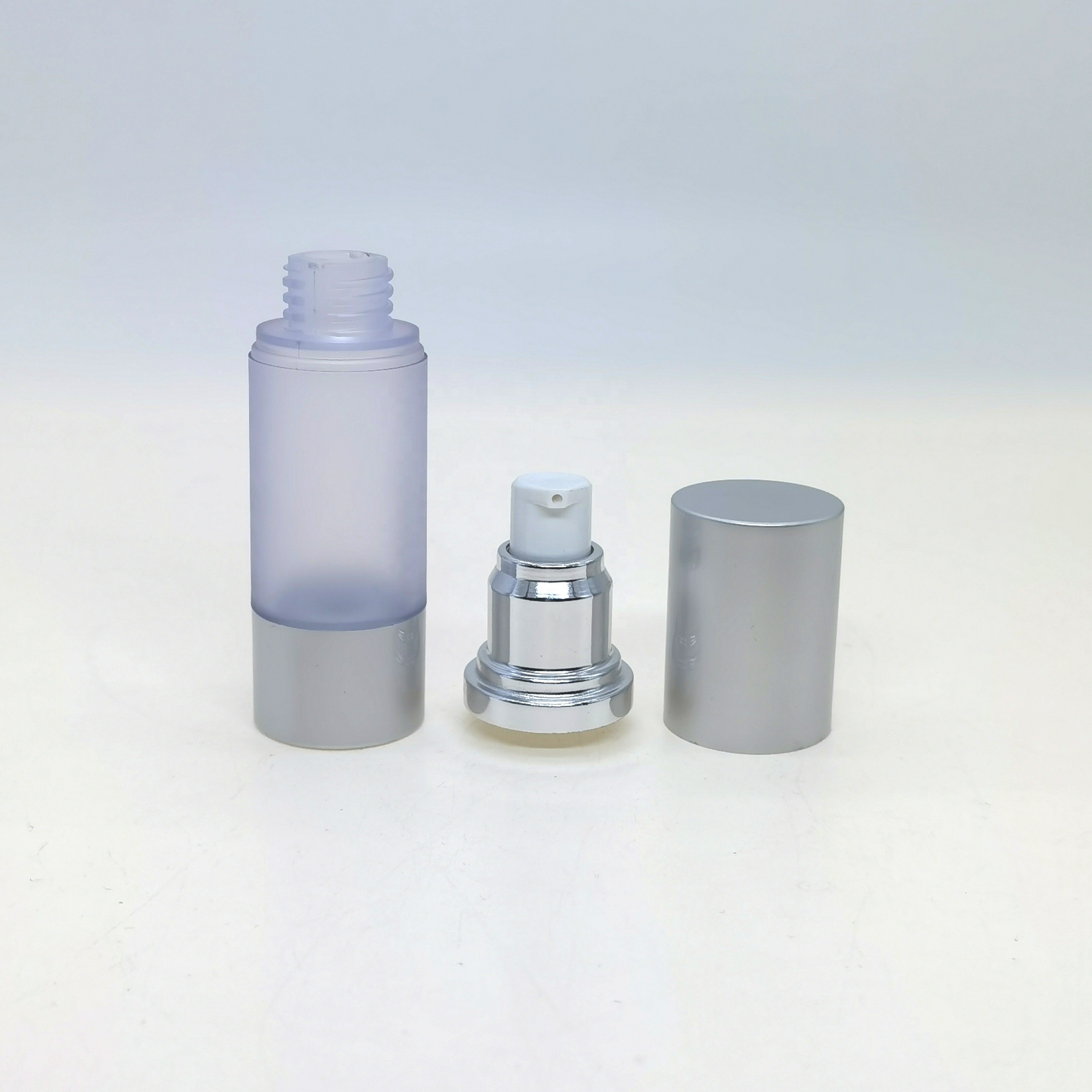 15ml 30ml 50ml 100 ml Luxury Shiny Silver Aluminum Cosmetic Frosted Plastic Spray Silver Airless Pump Bottle