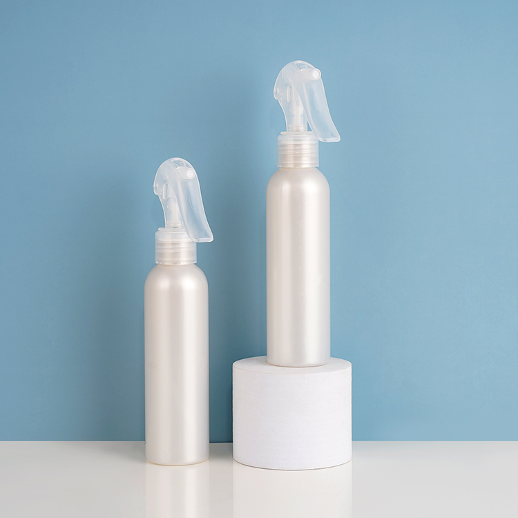 Ergonomic Trigger Sprayer Refillable Bottle Customized Hair Care Packaging with Squeeze Trigger for Cosmetic Hair Cream