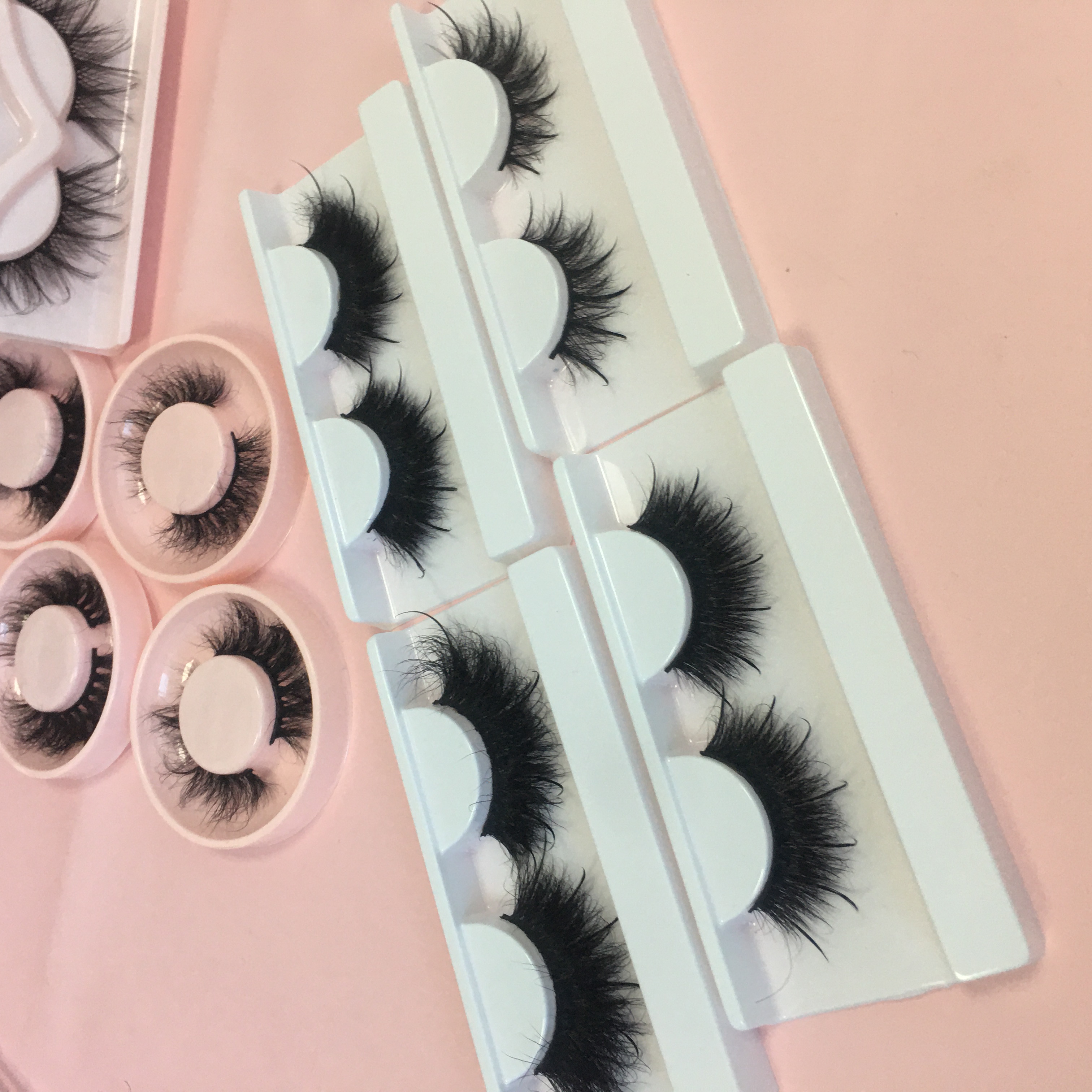 Case Private Label Custom Mink Eyelashes Vendor and Packaging Round Gold Eyelash Boxes Empty Blue Eyelash Packaging Box