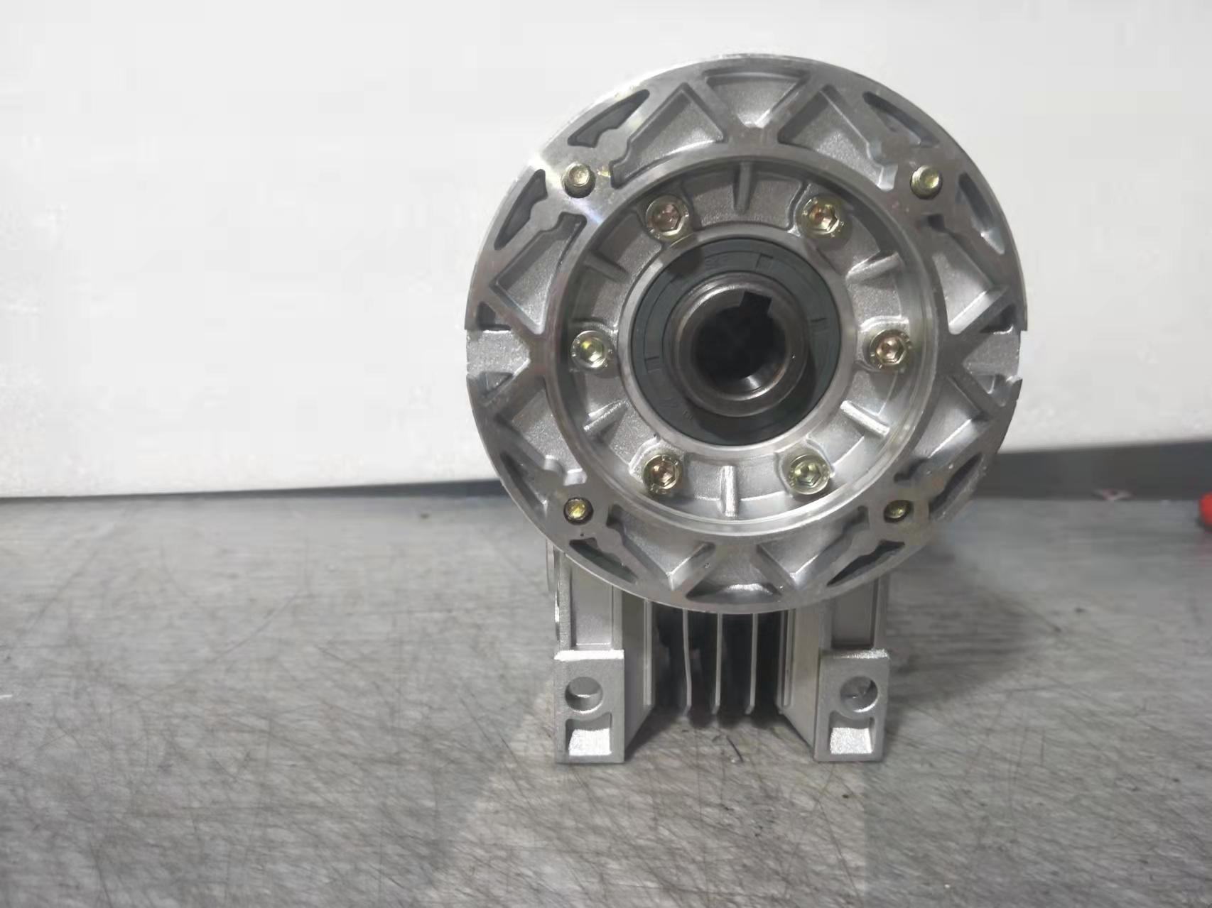 TQG Best Selling Single-Phase Power Transmission Parts Aluminum Nmrv030 Non-rusting Large Output Torque Worm Gear Motor Reducer